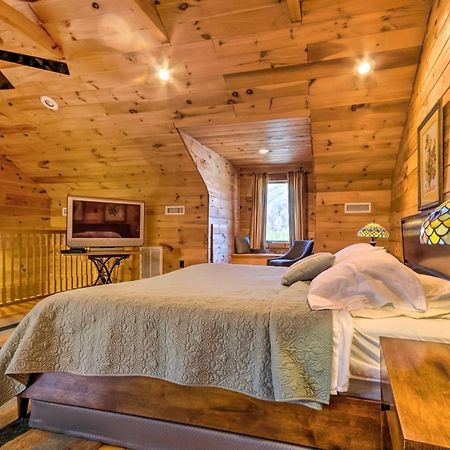 Villa The Cabin At Marys Place With Deck And Mtn Views! à Maggie Valley Extérieur photo