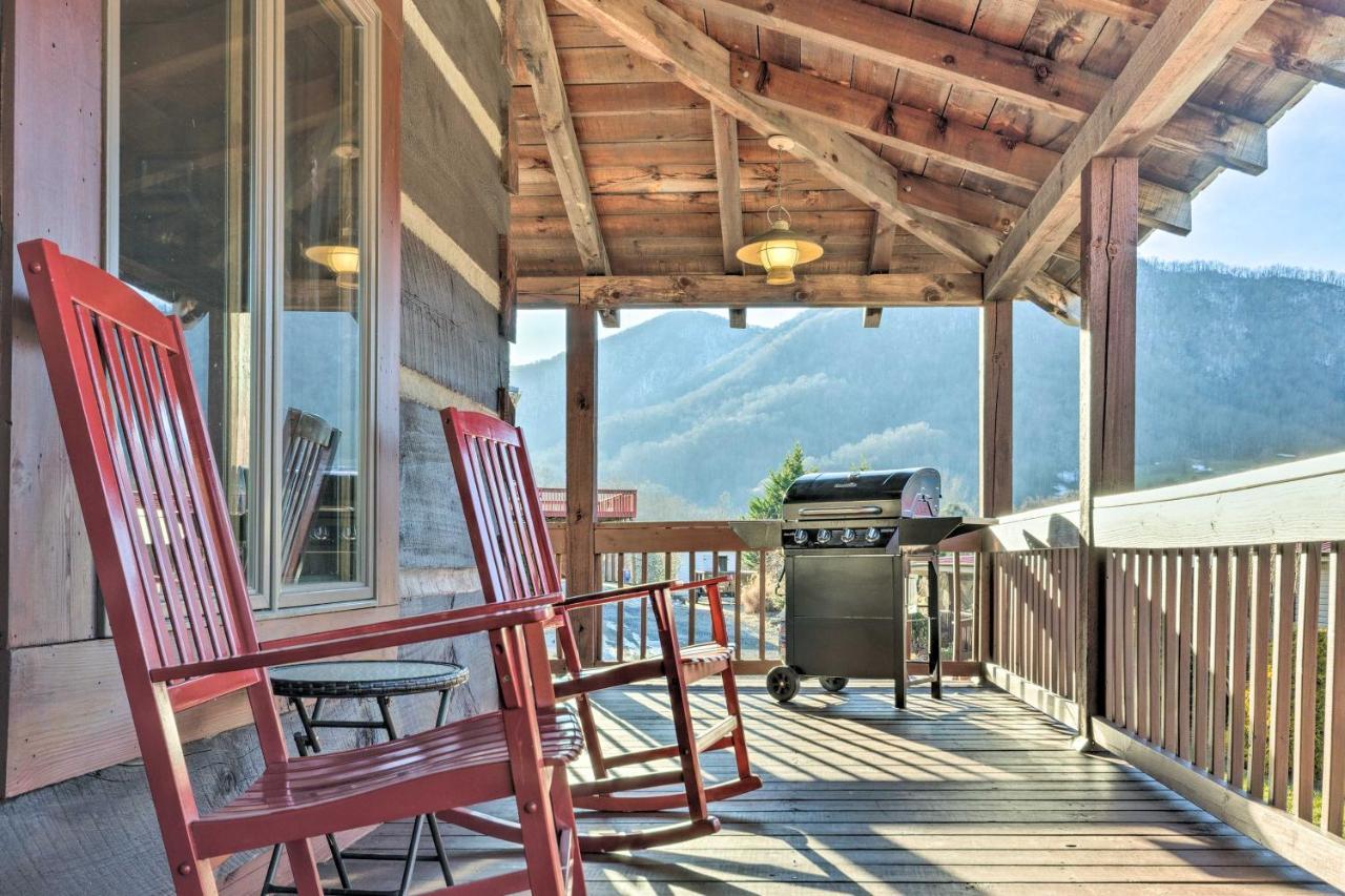 Villa The Cabin At Marys Place With Deck And Mtn Views! à Maggie Valley Extérieur photo