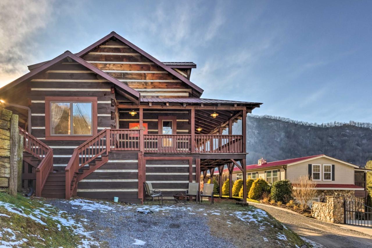 Villa The Cabin At Marys Place With Deck And Mtn Views! à Maggie Valley Extérieur photo